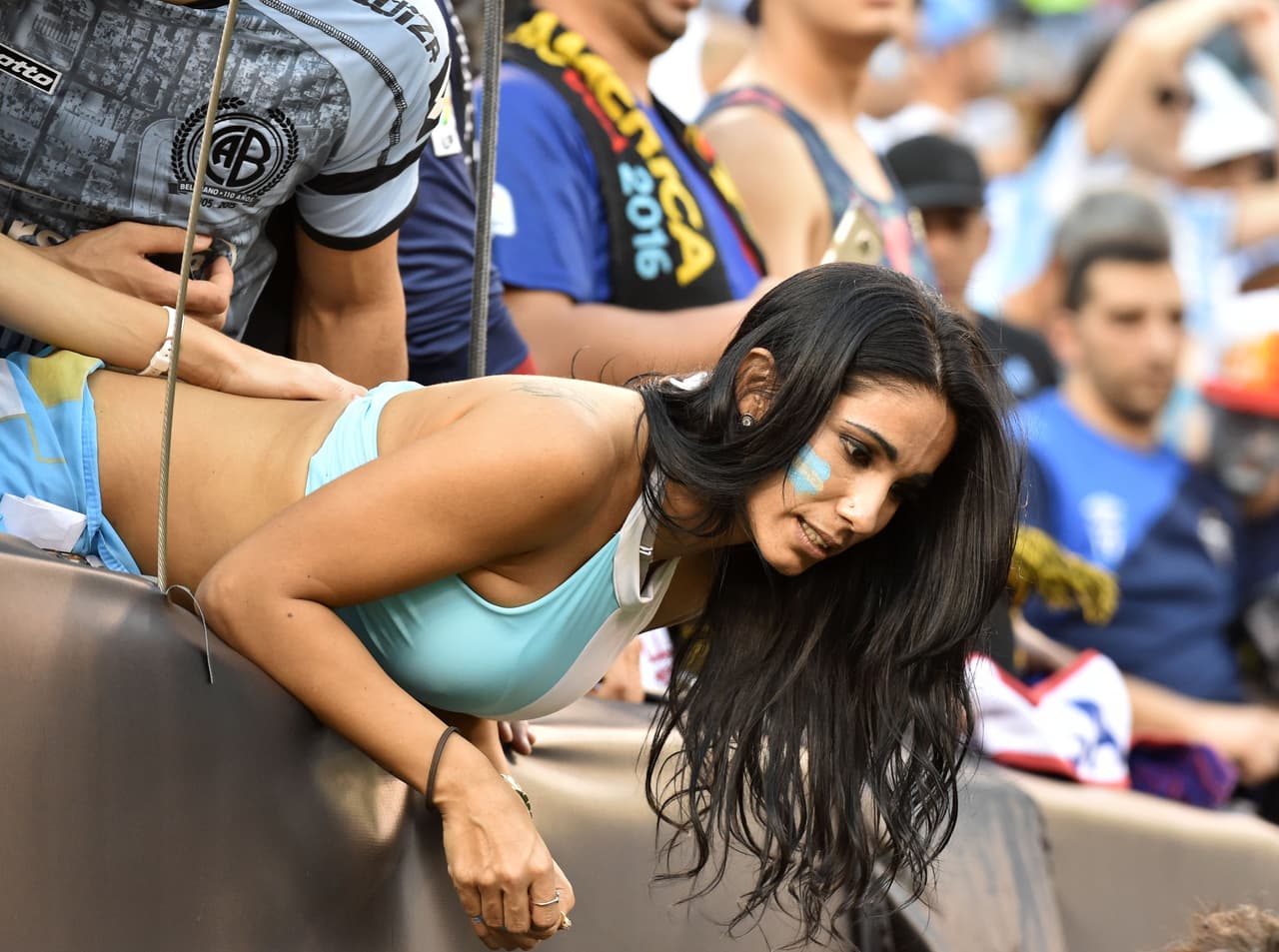 La Copa América Centenario no sólo fue un espectáculo dentro de las canchas sino en las gradas. Disfruta de las bellezas que apoyaron a sus ídolos.