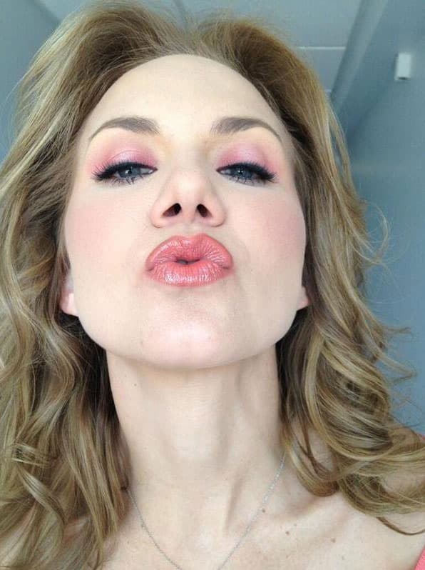 Hasta el momento
<b><a href="http://www.univision.com/temas/michelle-vieth">Michelle Vieth</a></b>
<b>está estable con Christian</b> y todo parece indicar que al fin encontró al amor de su vida.