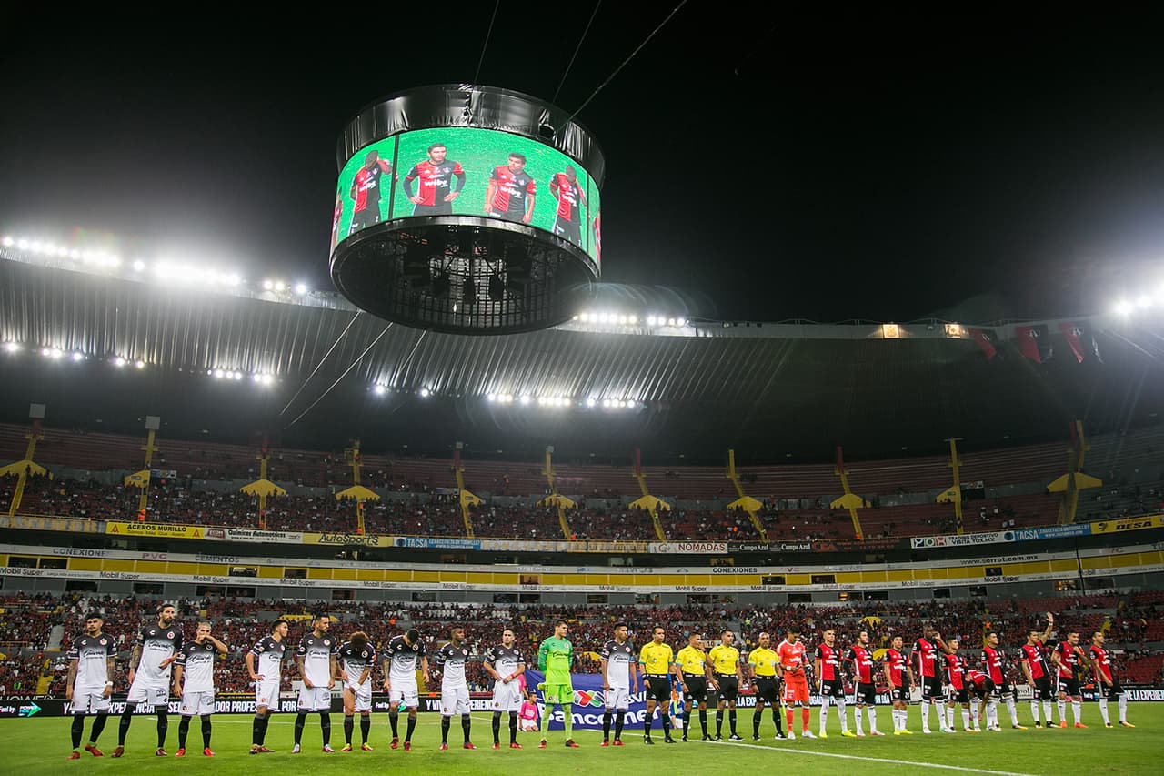 Previo al encuentro se estrenó una pantalla gigante en el Estadio Jalisco.