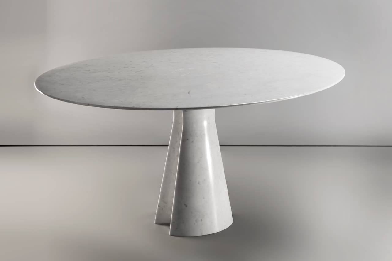 Mesas Hadrian y Hadriana -- El trabajo de la firma italiana Citco se caracteriza por diseños que transforman la rigidez del mármol en piezas con gran movimiento.