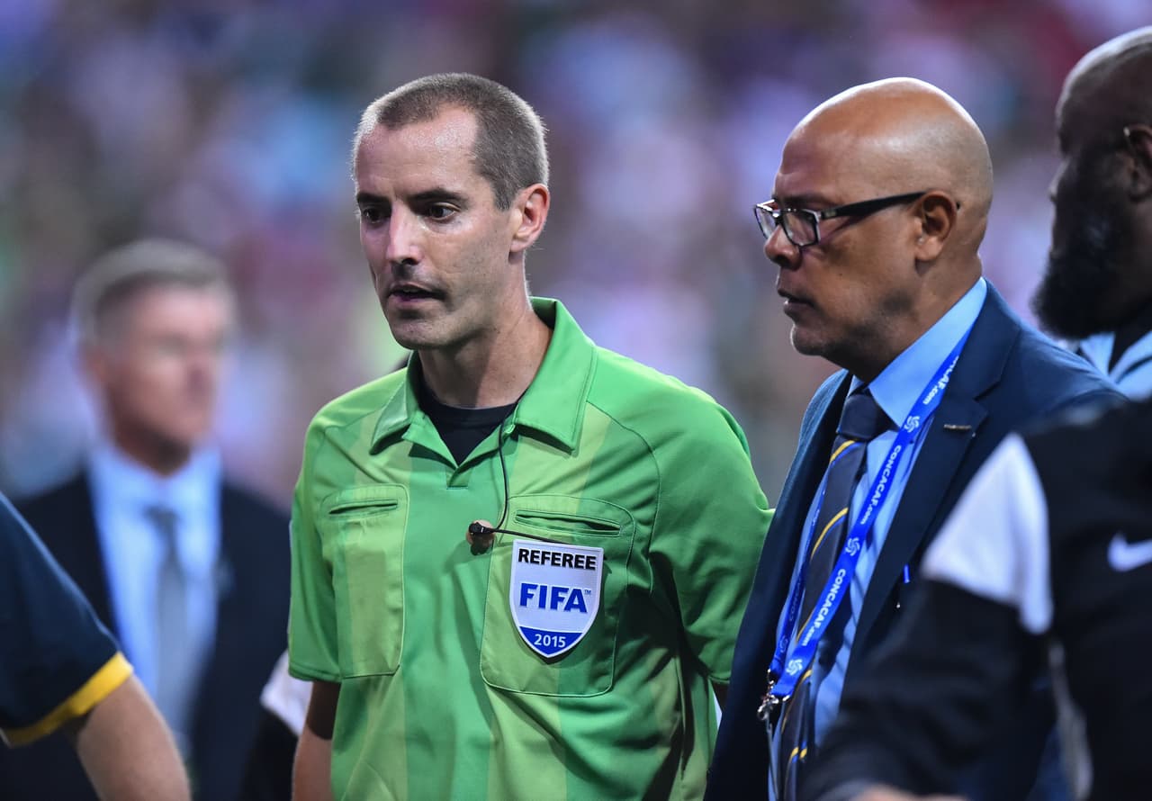 Mark Geiger tuvo un mal arbitraje en Copa Oro