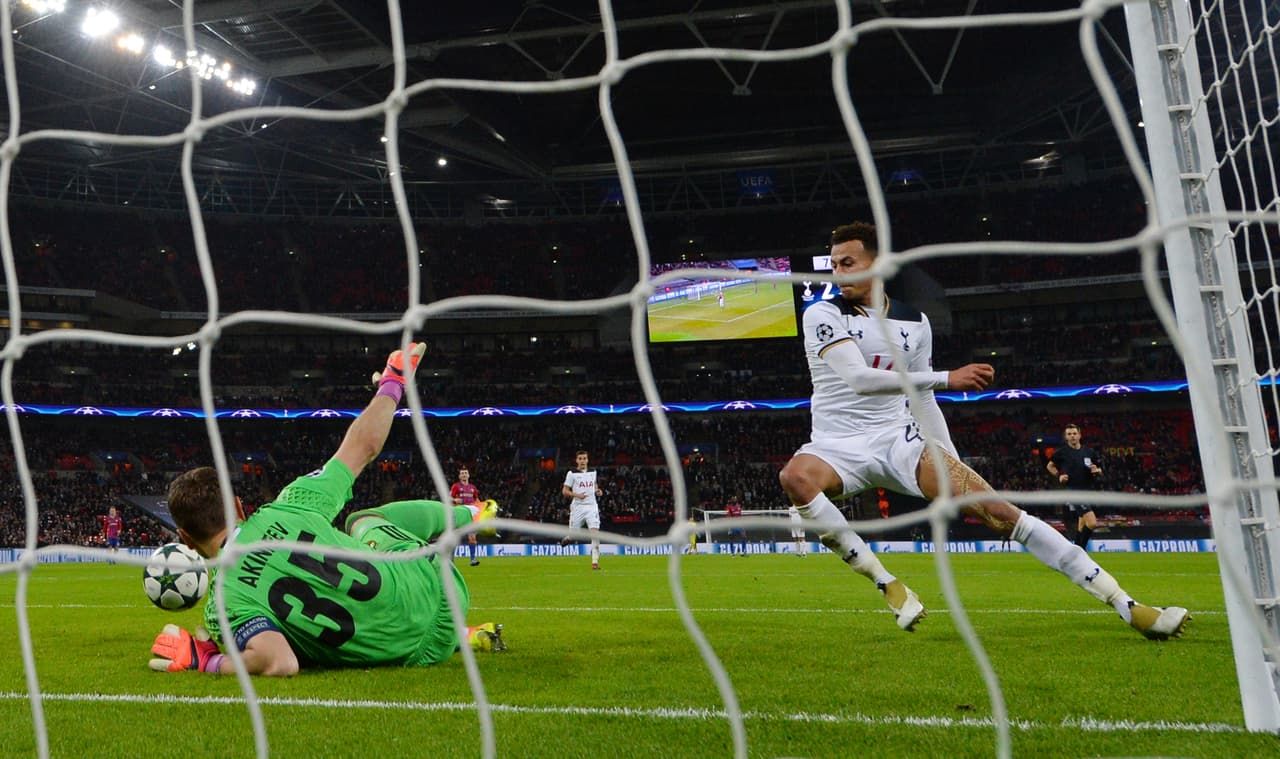Recientemente, metió un autogol imposible de creer ante el Tottenham en el Wembley.