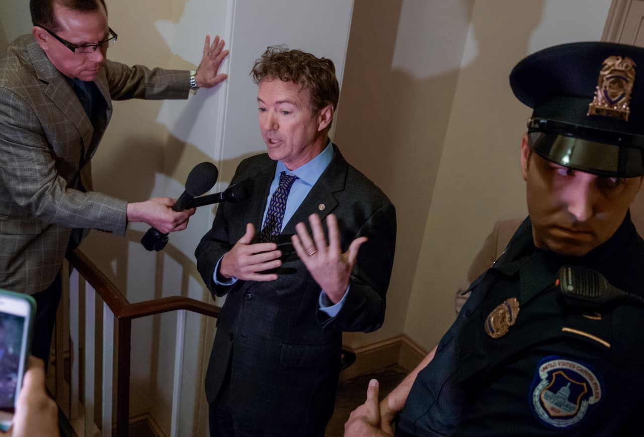 "Exijo que la Cámara dé a conocer el texto del proyecto de ley", ha dicho el senador Rand Paul.