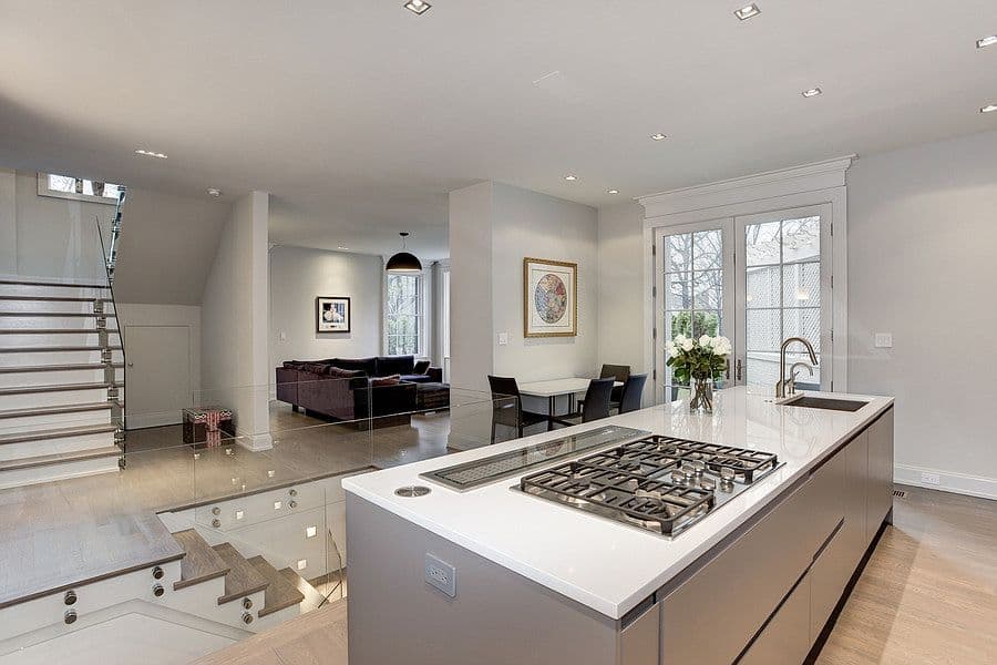 La cocina con isla independiente. Ivanka Trump pasa, según sus redes sociales, muchos momentos en la cocina con sus hijos Arabella, Joseph y Theodor.