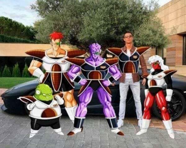 Cristiano Ronaldo compartió en redes sociales una imagen junto a su nuevo automóvil, pero los usuarios poca atención le prestaron a su nueva adquisición y aprovecharon para burlarse de su pose frente a la cámara con memes llenos de humor en situaciones hilarantes.