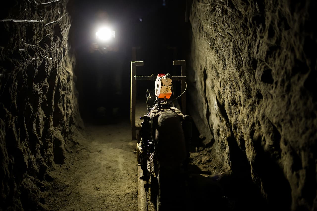 Imagen de la motocicleta al interior del túnel.