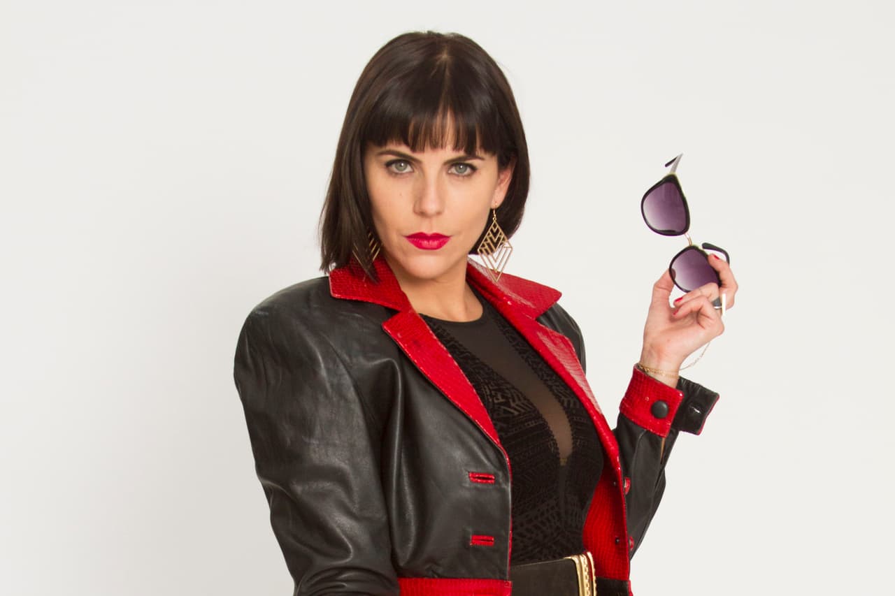 Por otro lado, María Fernanda Yepes es 'Zulima La Bruja', ella será la encargada de introducir a 'Yolanda' en el mundo de la aviación y el contrabando.