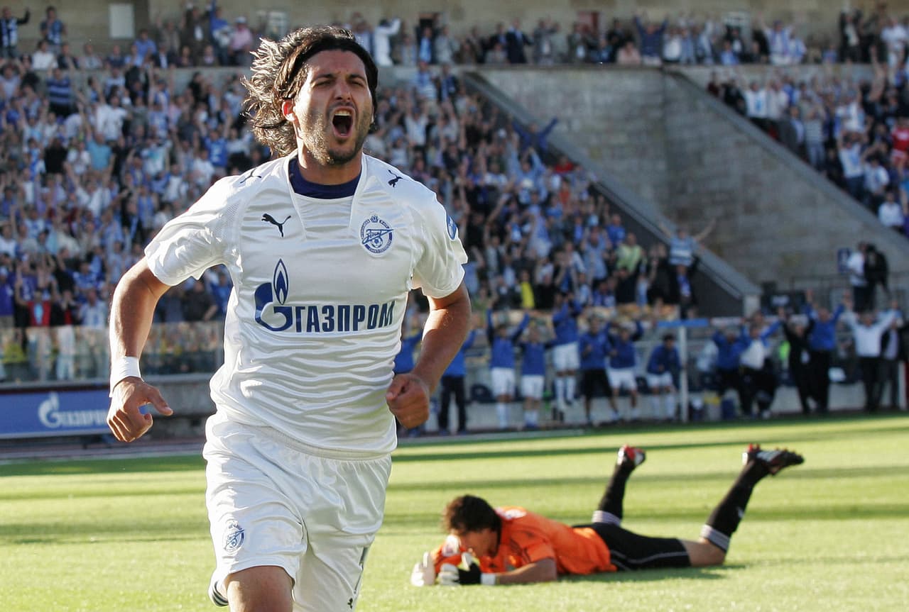 El único título europeo que tiene el Zenit es la Copa Uefa del 2008, ganada gracias al mediocampista argentino Alejandro Chori Domínguez, quien no costó lo que costó Hulk.