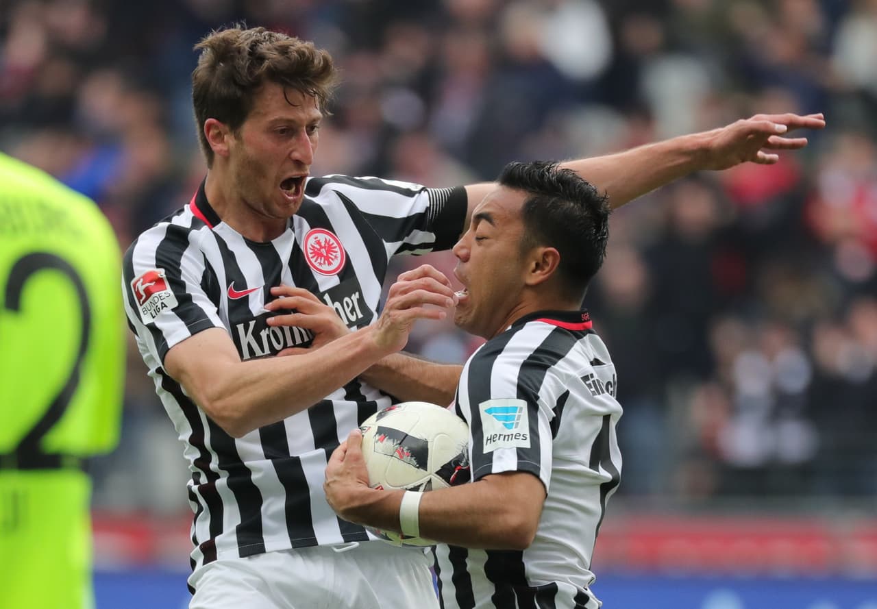 Marco Fabían anotó al minuto 33 del segundo tiempo el anhelando gol del empate de Eintracht Frankfurt.