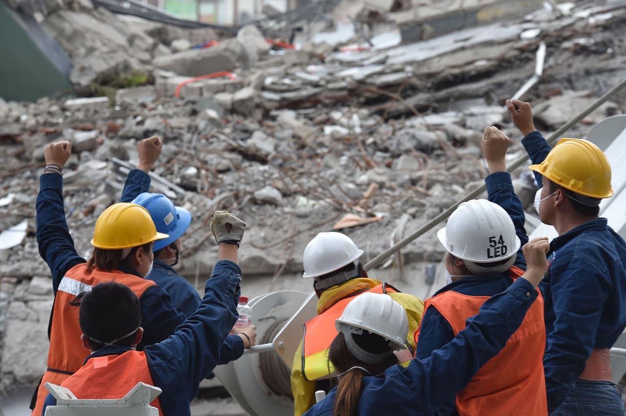 El número de víctimas en el terremoto de México aumenta a 286 muertos