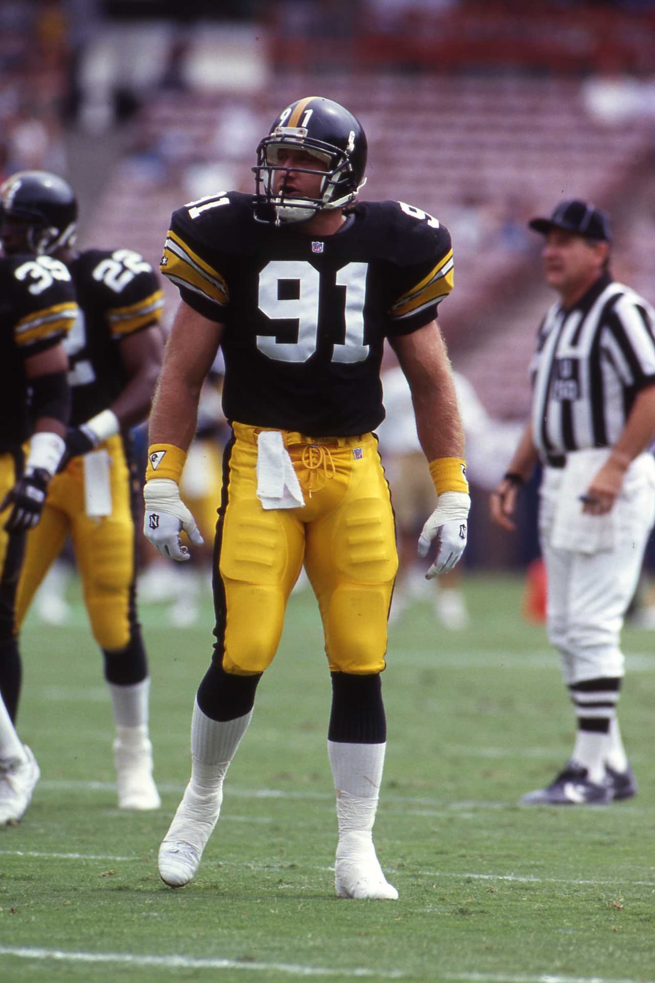 KEVIN GREENE - Linebacker (Los Angeles Rams 1985-1992, Pittsburgh Steelers 1993-1995, Carolina Panthers 1996, San Francisco 49ers 1997, Carolina Panthers 1998-1999)