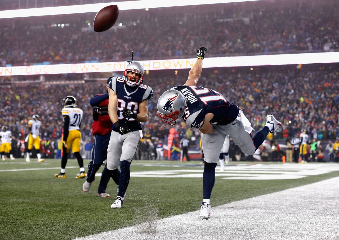 New England Patriots llegó a esta edición del Super Bowl tras superar a los Pittsburgh Steelers en la final de la final de la Conferencia Americana, por 36-17. Los Patriots han ganado cuatro Super Bowls y esta será su décima participación en el evento.