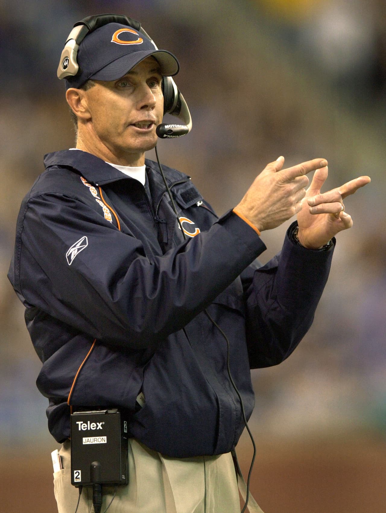 Dick Jauron (2002-2003) (11 victorias, 21 derrotas).