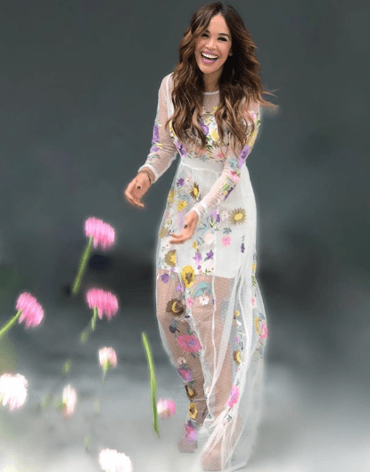 Este viernes 11 de mayo, Karla Martínez está celebrando su cumpleaños junto a su familia de Despierta América.