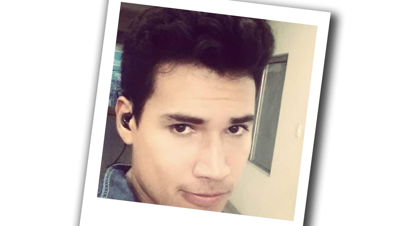 La mirada de Andrés no se queda atrás.