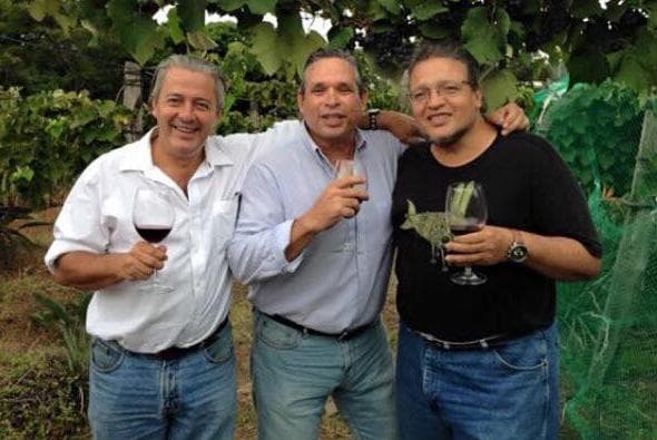 El actor aseguró que se encontraba muy bien ya que se casó otra vez y decidió tomar un rumbo distinto en su vida: "Ya estoy fuera de esta carrera (artística), ya estoy viviendo otra vida, tuve la capacidad de cambio que bendito sea dios tome la decisión de hacer" dijo en un video publicado en Facebook.
<br>