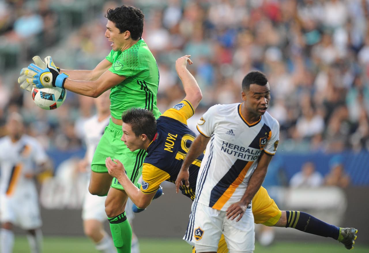 Ashley Cole rescató punto para el Galaxy en electrizante empate 2-2 con Red Bulls