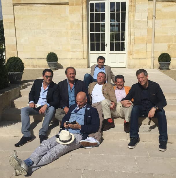 Ritchie con sus "compadres" días antes de la ceremonia.