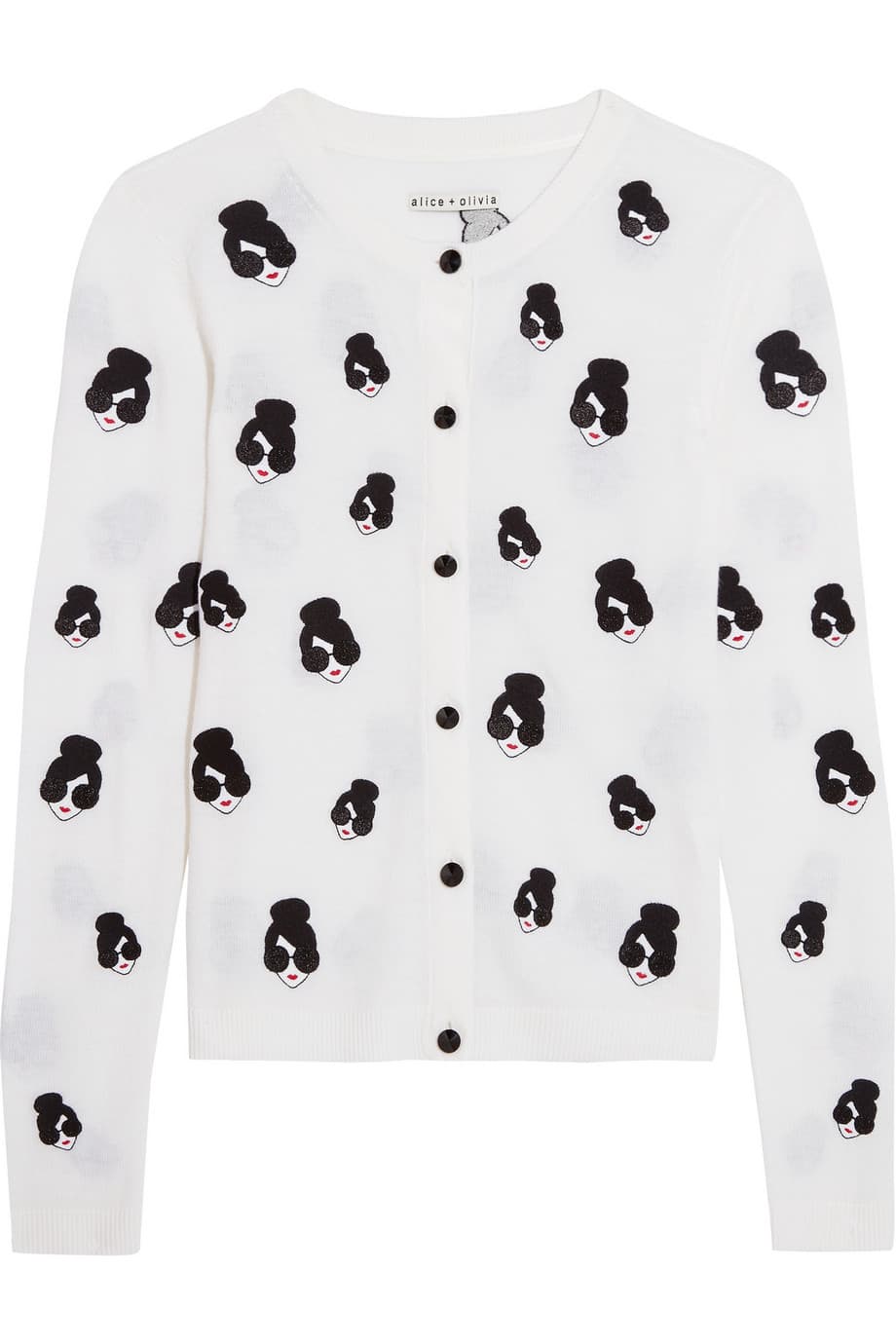 15. ¿Deseas agregarle un aire divertido a tu atuendo? Uno de pequeños estampados o emoticones como este divertido de Alice + Olivia es perfecto para romper con la seriedad de cualquier look. Para seguir en el estilo ecléctico, combínalo con una camisa o vestido con estampado.