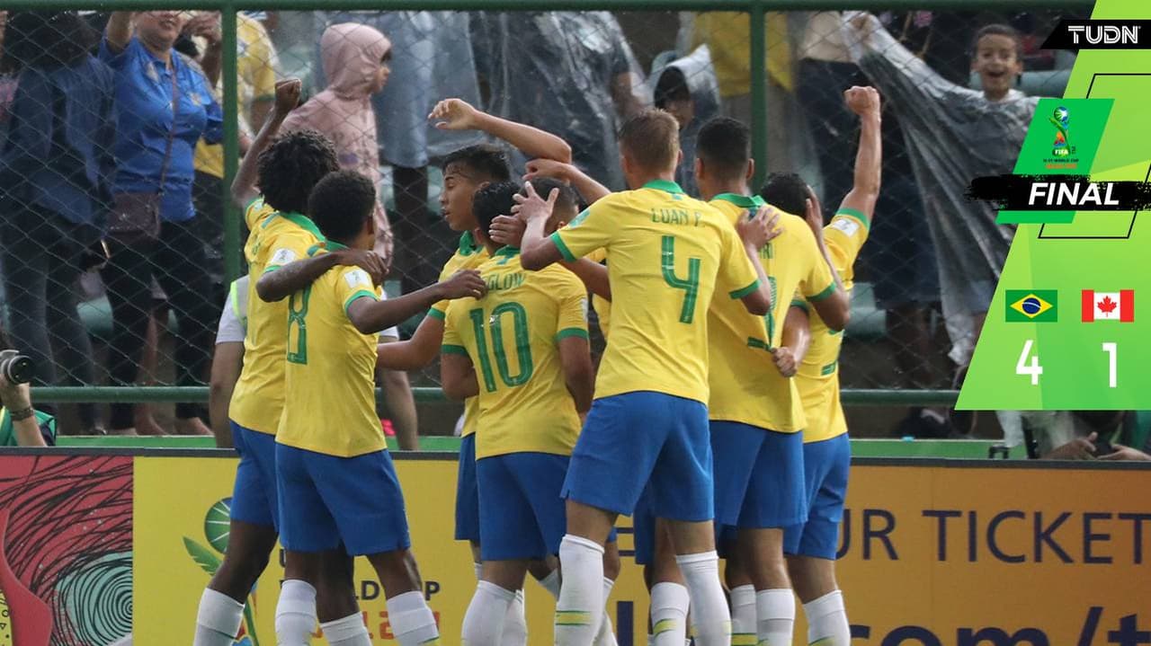 Brasil cumple el trámite y arranca con goleada ante Canadá