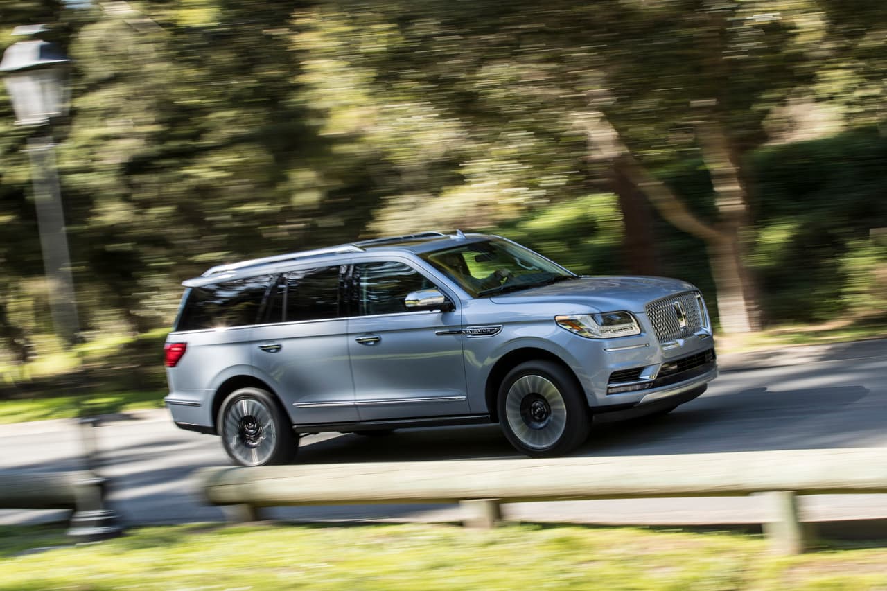 La Lincoln Navigator 2018 cuenta con un sistema de control de crucero adaptable capaz de gerenciar tráfico pesado.