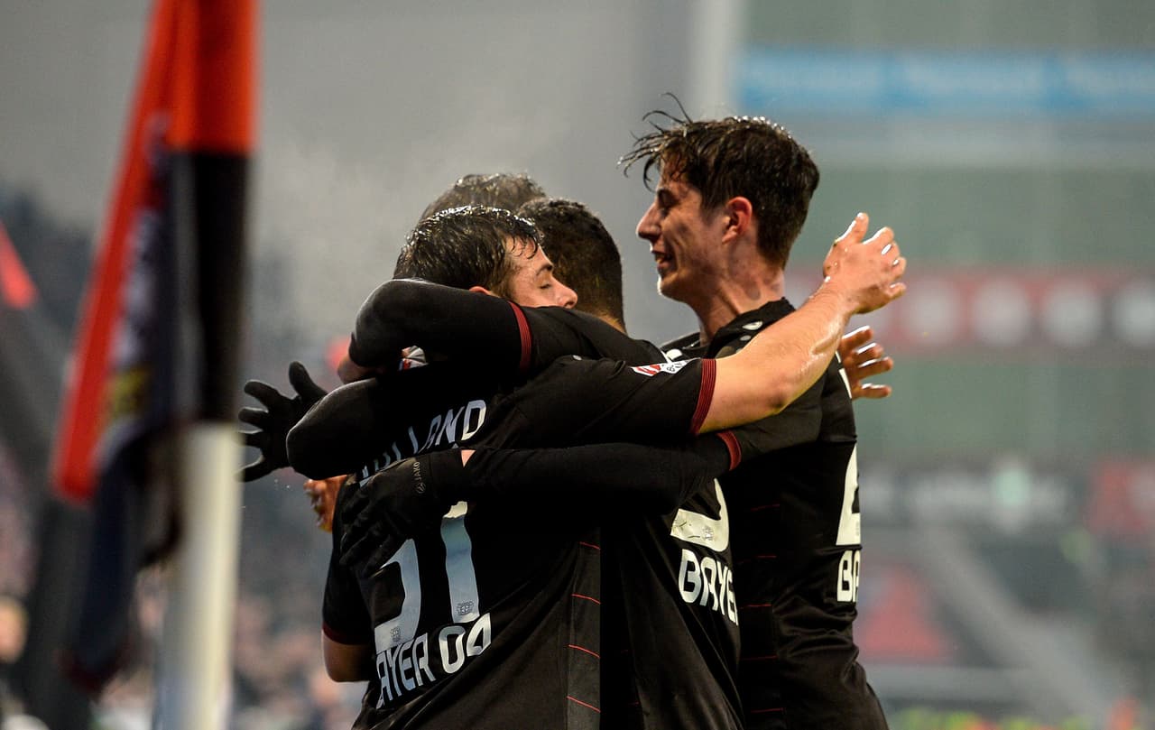 Si bien el triunfo es muy importante, ya que el Frankfurt es rival directo para las copas europeas, el equipo del 'Chicharito' está a 6 puntos de allí.