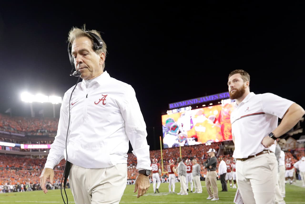 El veterano entrenador en jefe Nick Saban lamentó la derrota de Alabama 31-35 ante Clemson en el juego del campeonato nacional colegial.