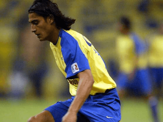 El ‘Chuy’ Mendoza jugó con Chivas de 1999 al 2000, después se fue al América, ahí estuvo del 2000 al 2002 y del 2003 al 2005.
<br>