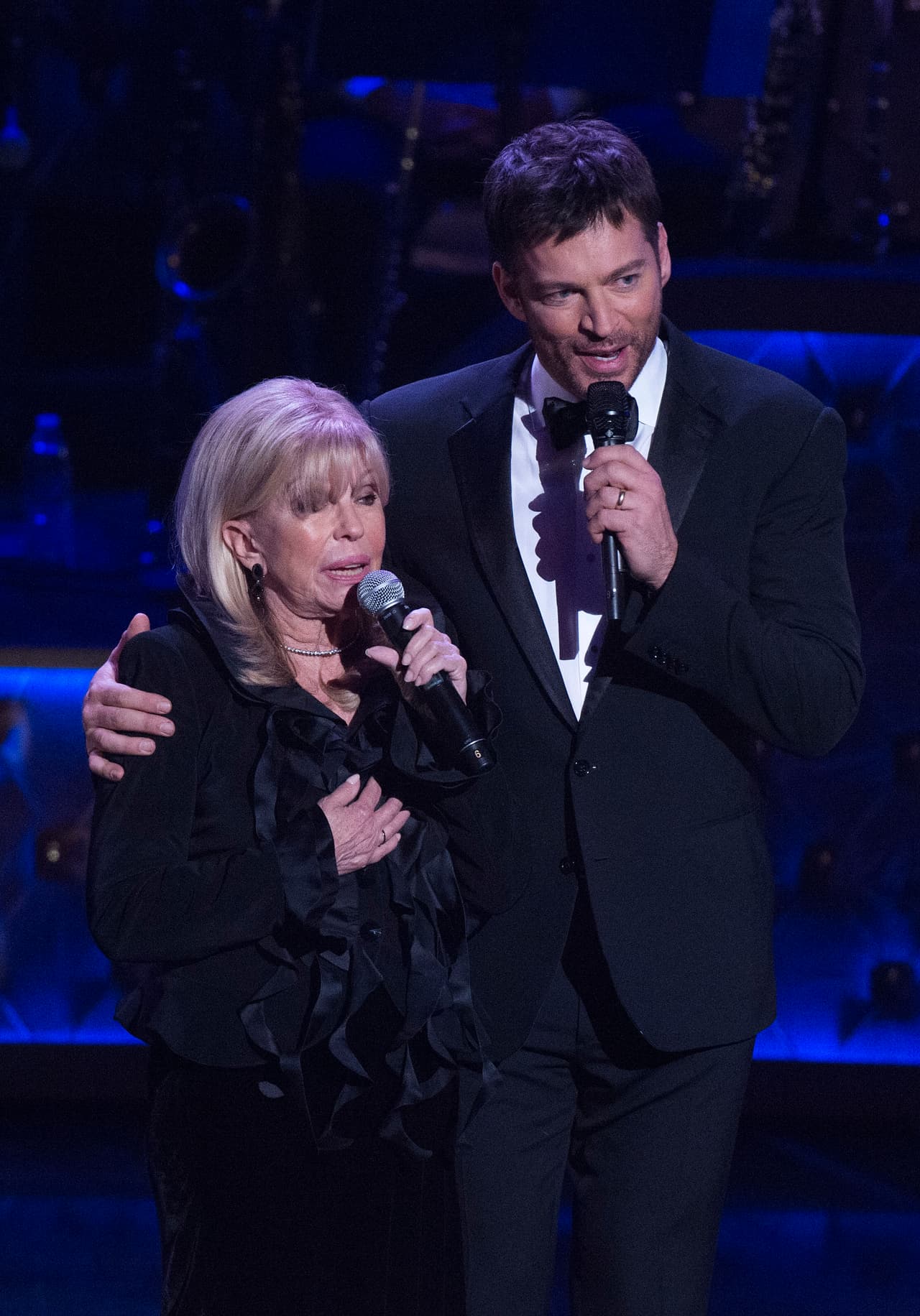 Claro, su hija, Nancy Sinatra no faltó al homenaje de su padre.