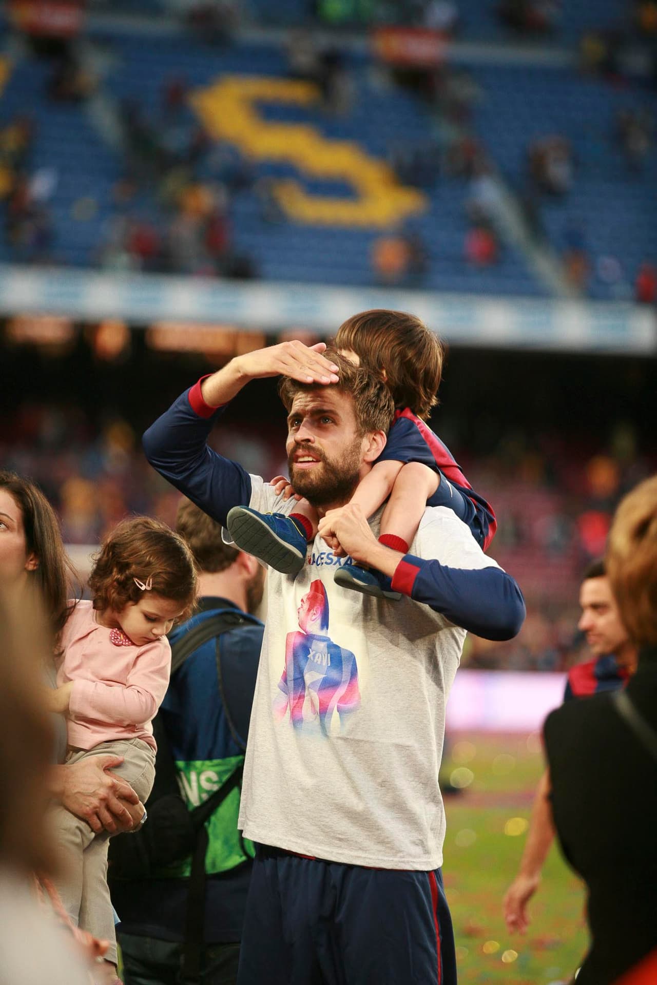 Piqué hacía lo mismo.