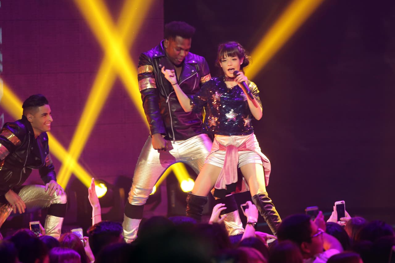 Los primeros en salir al escenario del quinto show en vivo fueron Taishmara, Abel y Zhamira.