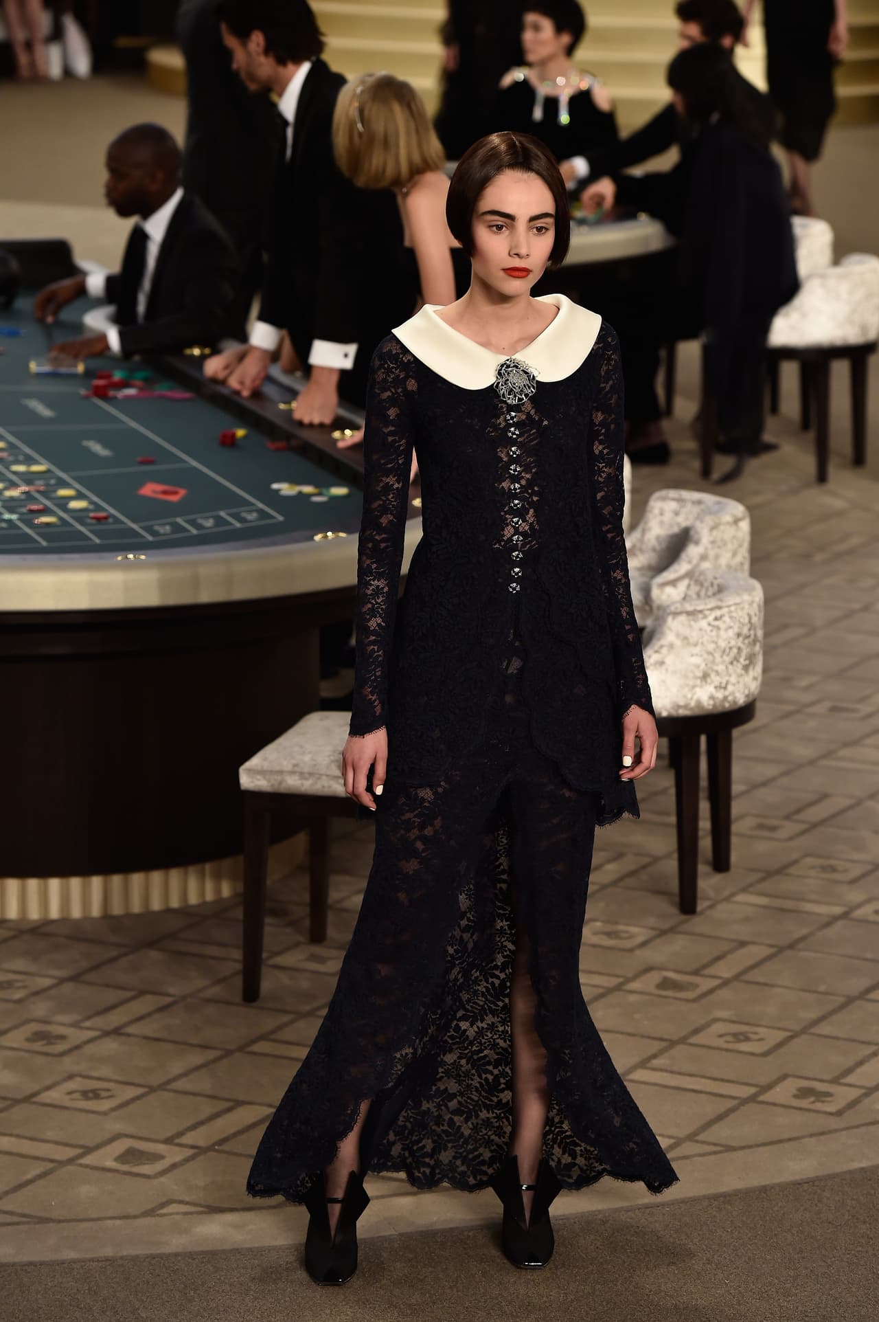 El año pasado, Karl convirtió el Grand Palais en un supermercado que enloqueció al público.