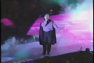 Juan Gabriel fue siempre un amante de las capas.