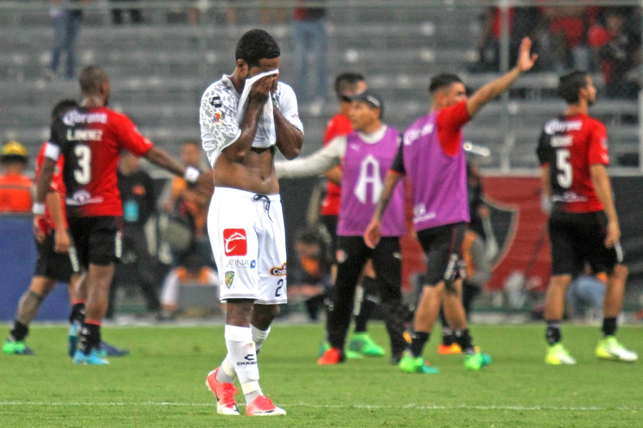 El triunfo más amargo: Jaguares venció al Atlas y descendió