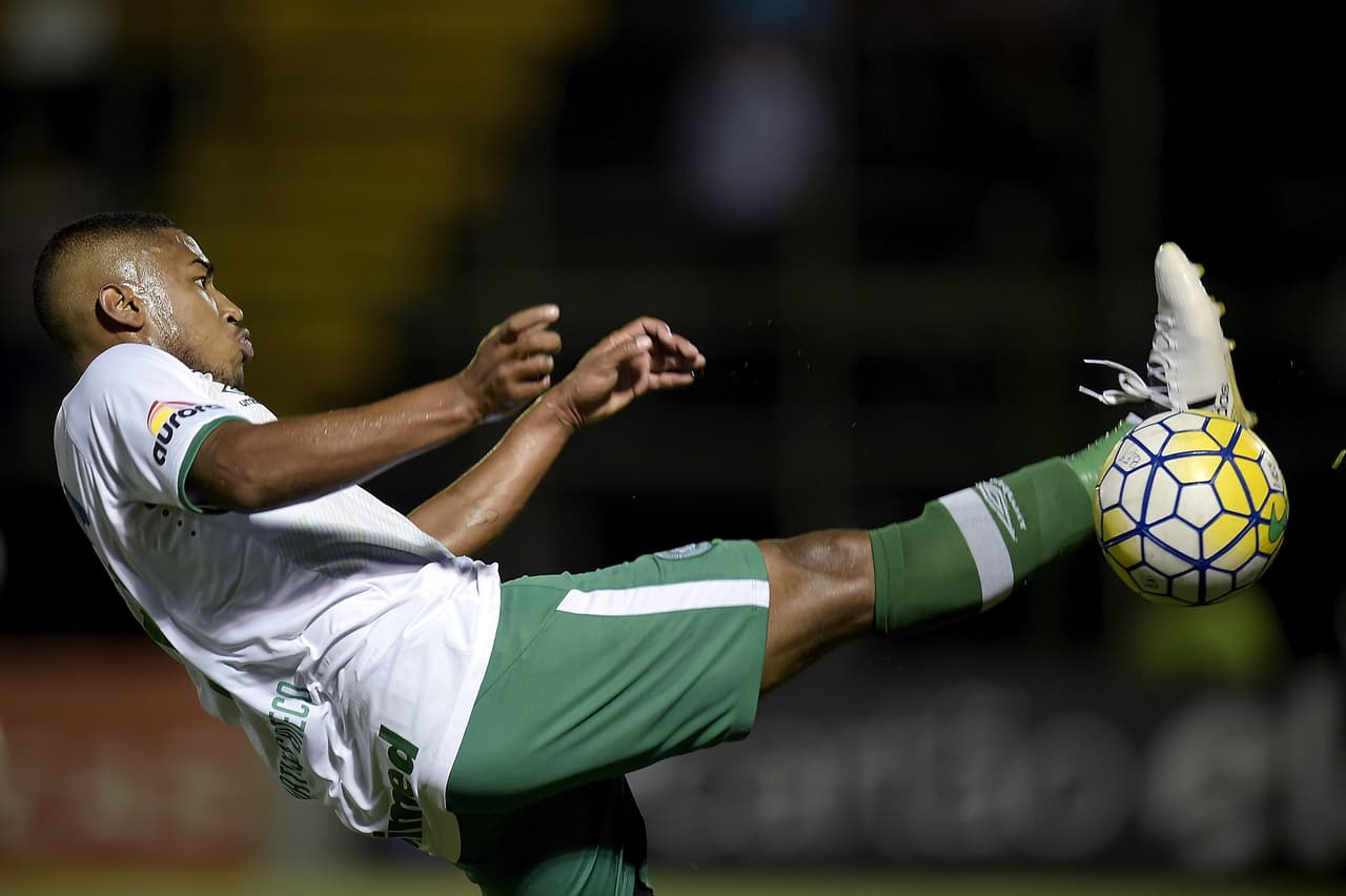 El joven de 21 años, Matheus Biteco, se desempeñaba como mediocampista y apanas había llegado este año al Chapecoense procedente del Gremio.