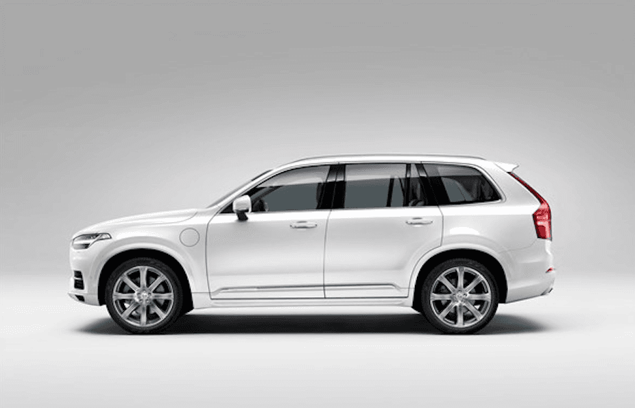 Vista lateral de la nueva Volvo XC90 2016