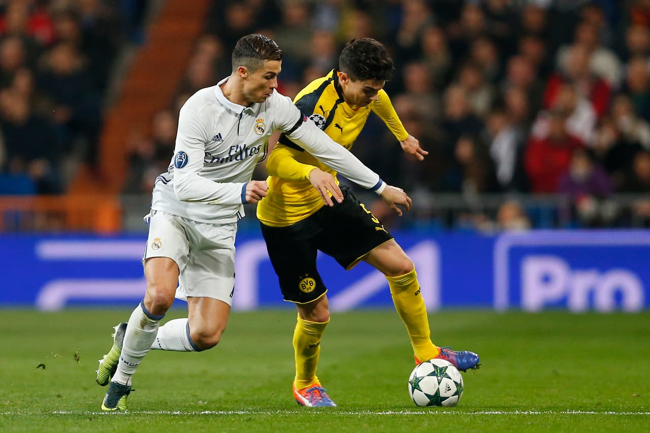 Cristiano volvió a desaprobar los pitidos del público del Bernabéu durante un partido contra Borussia Dortmund el 8 de diciembre de 2016. Una nueva muestra de su controversial peronalidad.