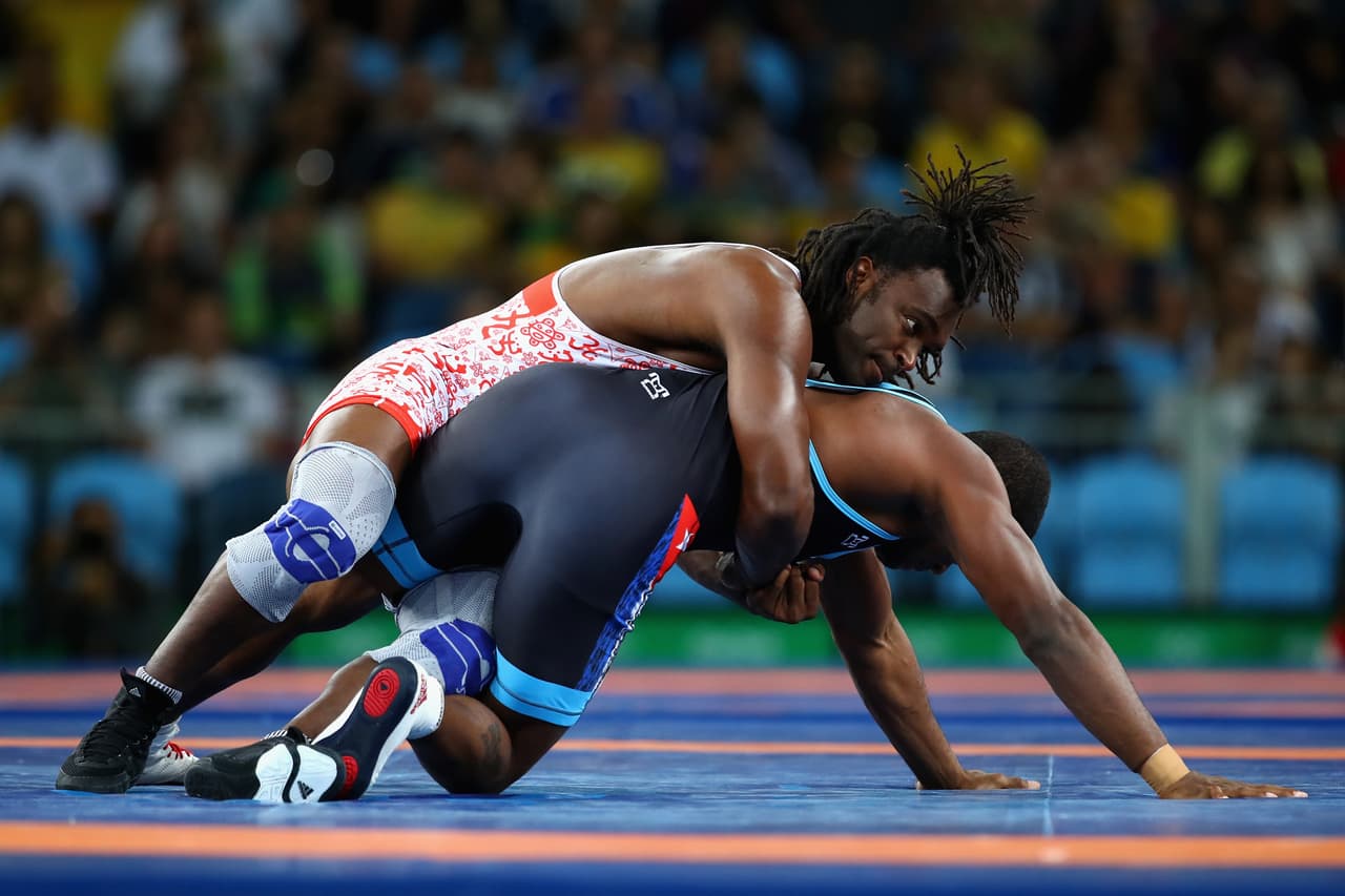 El abanderado boricua iba en busca de medalla de bronce tras caer contra el turco Selim Yasar. Se enfrentó al cubano Reineris Salas, pero no logró derrotarlo. Necesitaba ganar dos combates para quedar con el bronce.