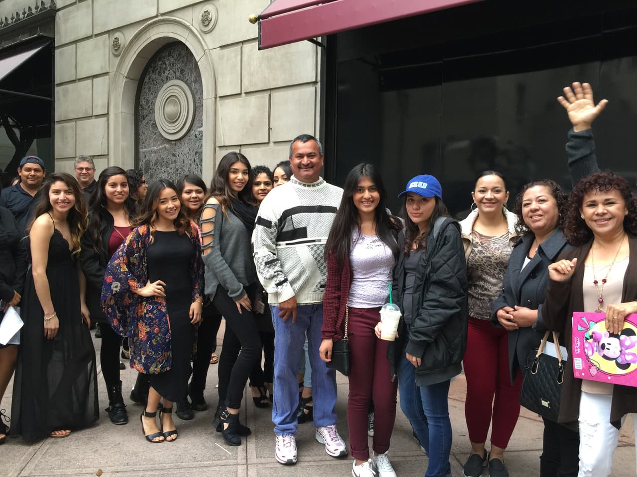 ¡Han sido semanas en búsqueda de los mejores! seis ciudades recorridas, Puerto Rico, Chicago, Houston, Miami, Nueva York y hoy la gira de audiciones termina en Los Ángeles. Nos vamos felices de haber encontrado chicos y chicas con estilo, personalidad y sobretodo talento.