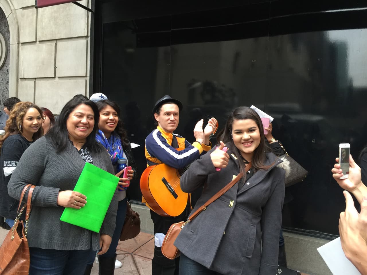 ¡Han sido semanas en búsqueda de los mejores! seis ciudades recorridas, Puerto Rico, Chicago, Houston, Miami, Nueva York y hoy la gira de audiciones termina en Los Ángeles. Nos vamos felices de haber encontrado chicos y chicas con estilo, personalidad y sobretodo talento.
