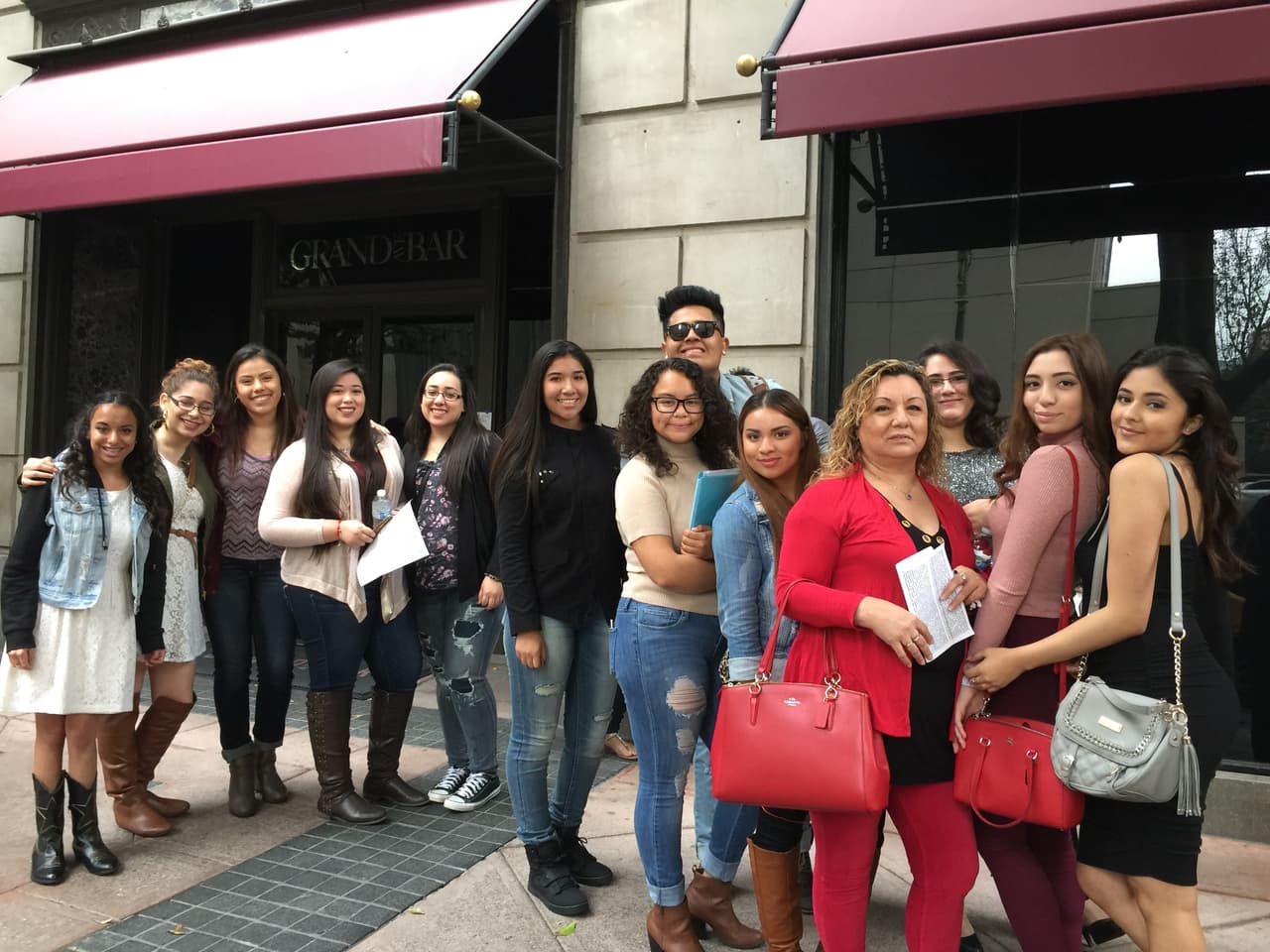 ¡Han sido semanas en búsqueda de los mejores! seis ciudades recorridas, Puerto Rico, Chicago, Houston, Miami, Nueva York y hoy la gira de audiciones termina en Los Ángeles. Nos vamos felices de haber encontrado chicos y chicas con estilo, personalidad y sobretodo talento.