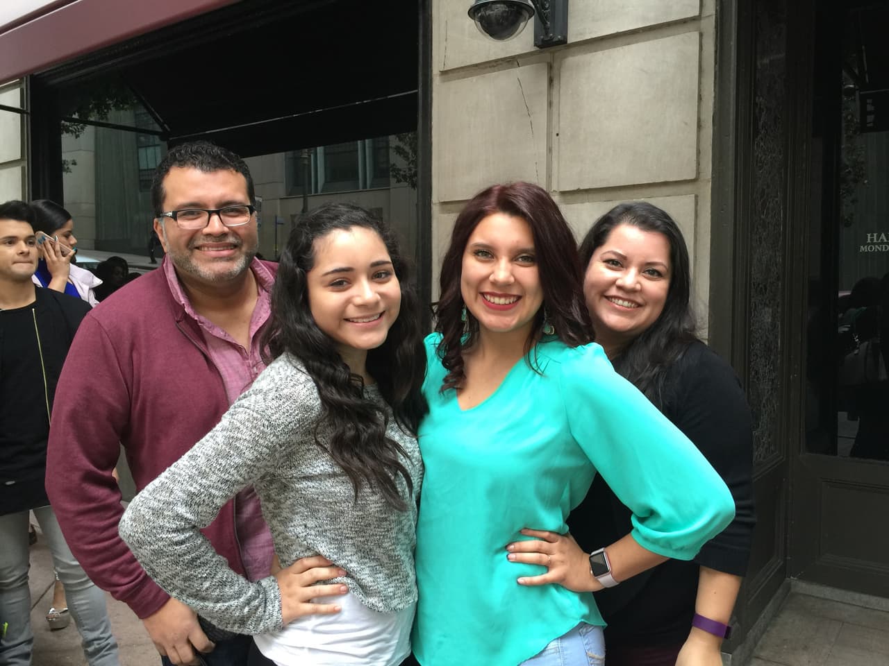 ¡Han sido semanas en búsqueda de los mejores! seis ciudades recorridas, Puerto Rico, Chicago, Houston, Miami, Nueva York y hoy la gira de audiciones termina en Los Ángeles. Nos vamos felices de haber encontrado chicos y chicas con estilo, personalidad y sobretodo talento.