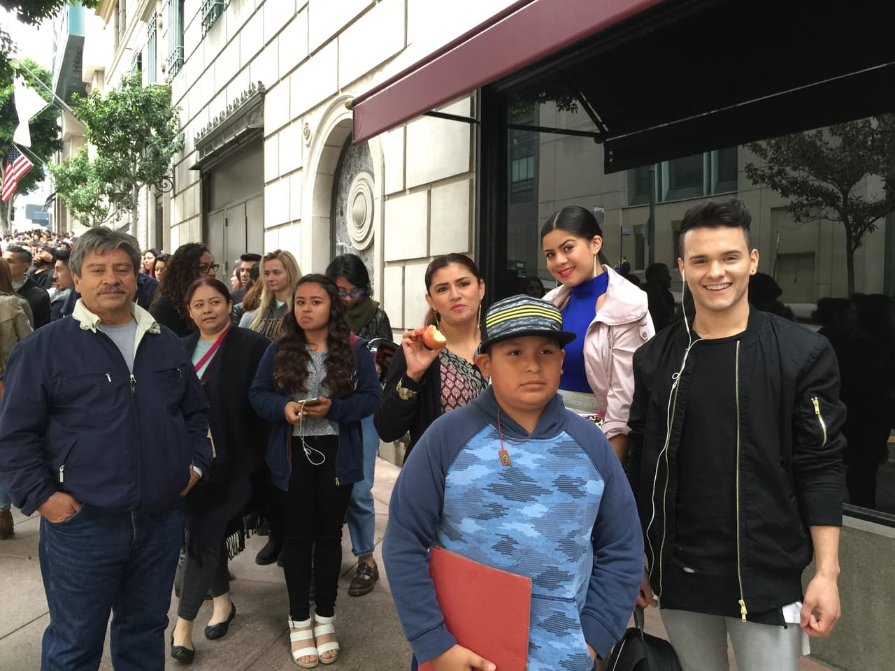 ¡Han sido semanas en búsqueda de los mejores! seis ciudades recorridas, Puerto Rico, Chicago, Houston, Miami, Nueva York y hoy la gira de audiciones termina en Los Ángeles. Nos vamos felices de haber encontrado chicos y chicas con estilo, personalidad y sobretodo talento.