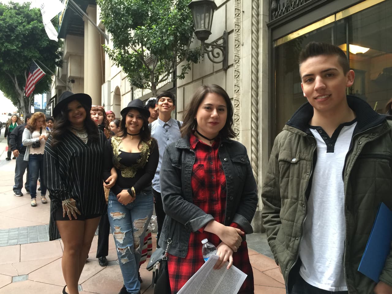 ¡Han sido semanas en búsqueda de los mejores! seis ciudades recorridas, Puerto Rico, Chicago, Houston, Miami, Nueva York y hoy la gira de audiciones termina en Los Ángeles. Nos vamos felices de haber encontrado chicos y chicas con estilo, personalidad y sobretodo talento.