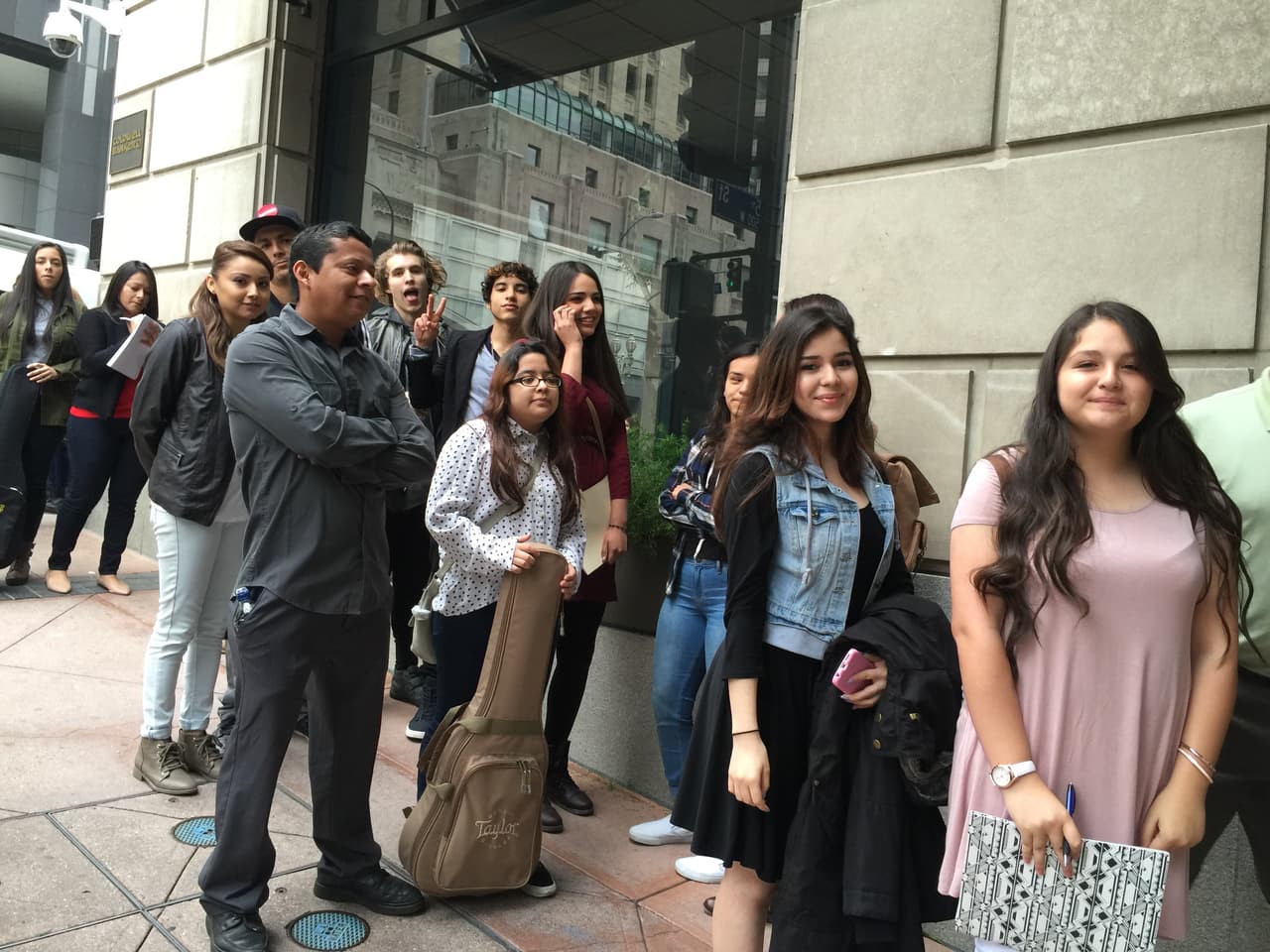 ¡Han sido semanas en búsqueda de los mejores! seis ciudades recorridas, Puerto Rico, Chicago, Houston, Miami, Nueva York y hoy la gira de audiciones termina en Los Ángeles. Nos vamos felices de haber encontrado chicos y chicas con estilo, personalidad y sobretodo talento.