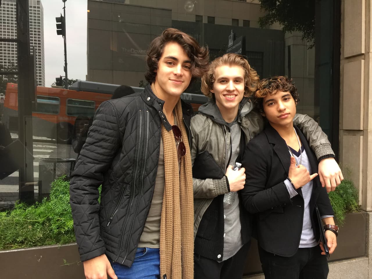 ¡Han sido semanas en búsqueda de los mejores! seis ciudades recorridas, Puerto Rico, Chicago, Houston, Miami, Nueva York y hoy la gira de audiciones termina en Los Ángeles. Nos vamos felices de haber encontrado chicos y chicas con estilo, personalidad y sobretodo talento.