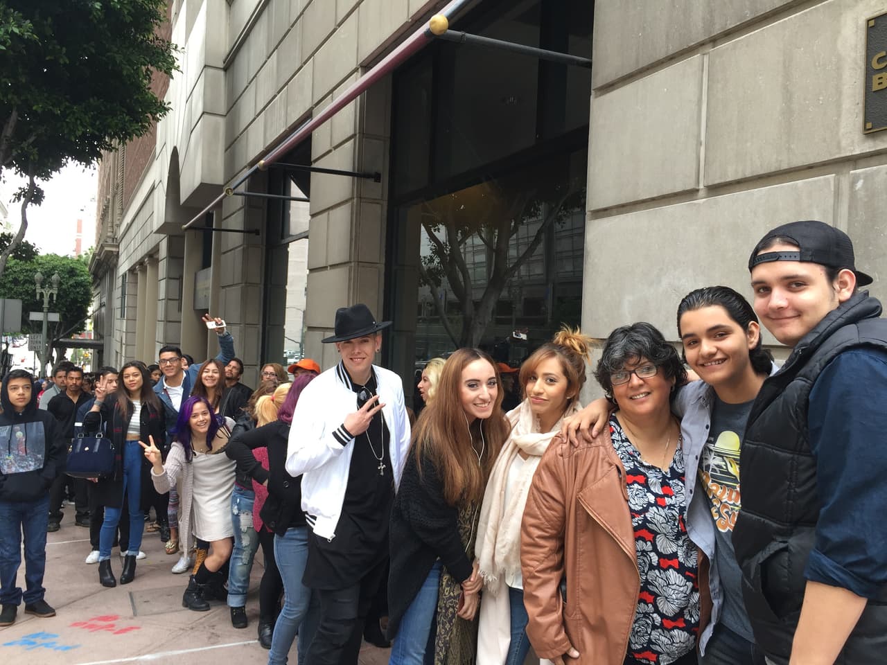 ¡Han sido semanas en búsqueda de los mejores! seis ciudades recorridas, Puerto Rico, Chicago, Houston, Miami, Nueva York y hoy la gira de audiciones termina en Los Ángeles. Nos vamos felices de haber encontrado chicos y chicas con estilo, personalidad y sobretodo talento.