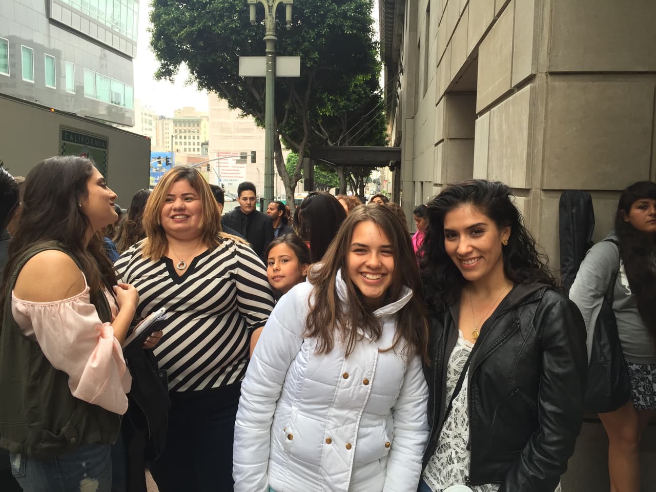 ¡Han sido semanas en búsqueda de los mejores! seis ciudades recorridas, Puerto Rico, Chicago, Houston, Miami, Nueva York y hoy la gira de audiciones termina en Los Ángeles. Nos vamos felices de haber encontrado chicos y chicas con estilo, personalidad y sobretodo talento.