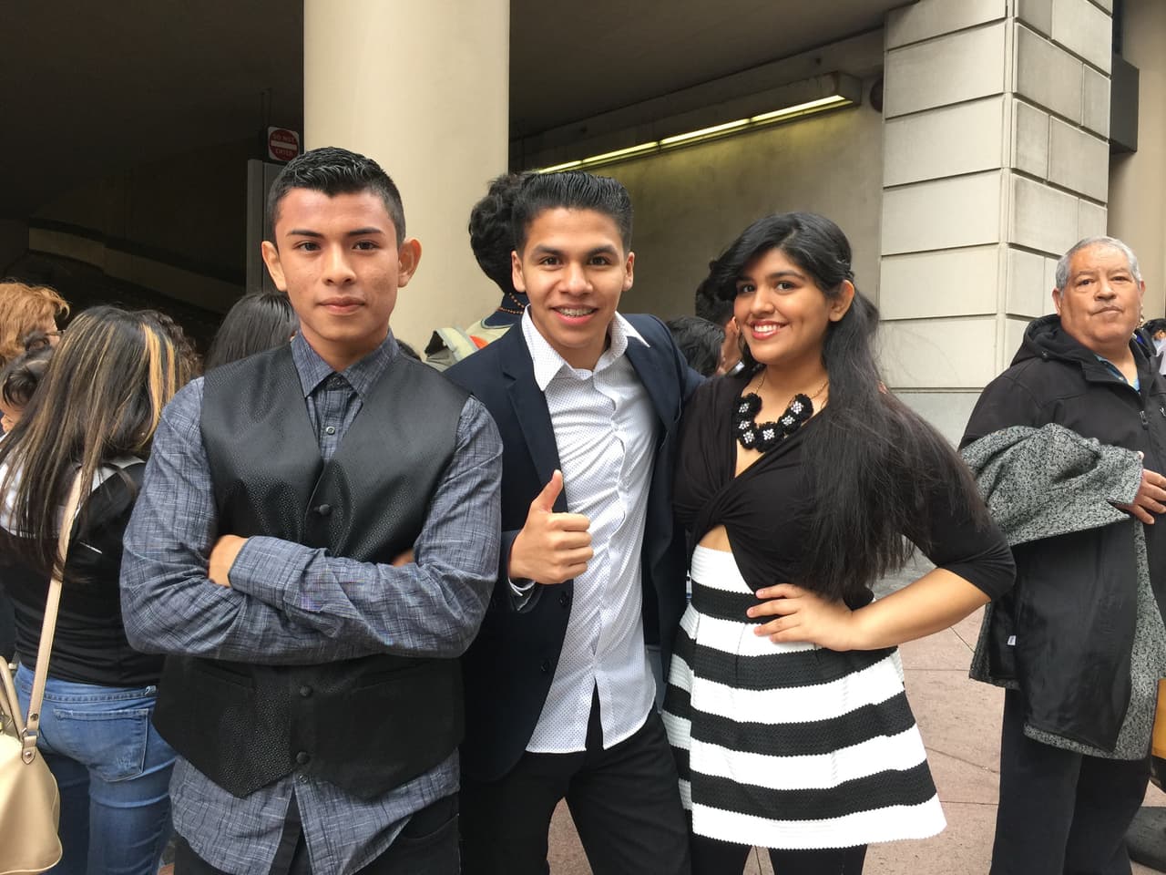 ¡Han sido semanas en búsqueda de los mejores! seis ciudades recorridas, Puerto Rico, Chicago, Houston, Miami, Nueva York y hoy la gira de audiciones termina en Los Ángeles. Nos vamos felices de haber encontrado chicos y chicas con estilo, personalidad y sobretodo talento.