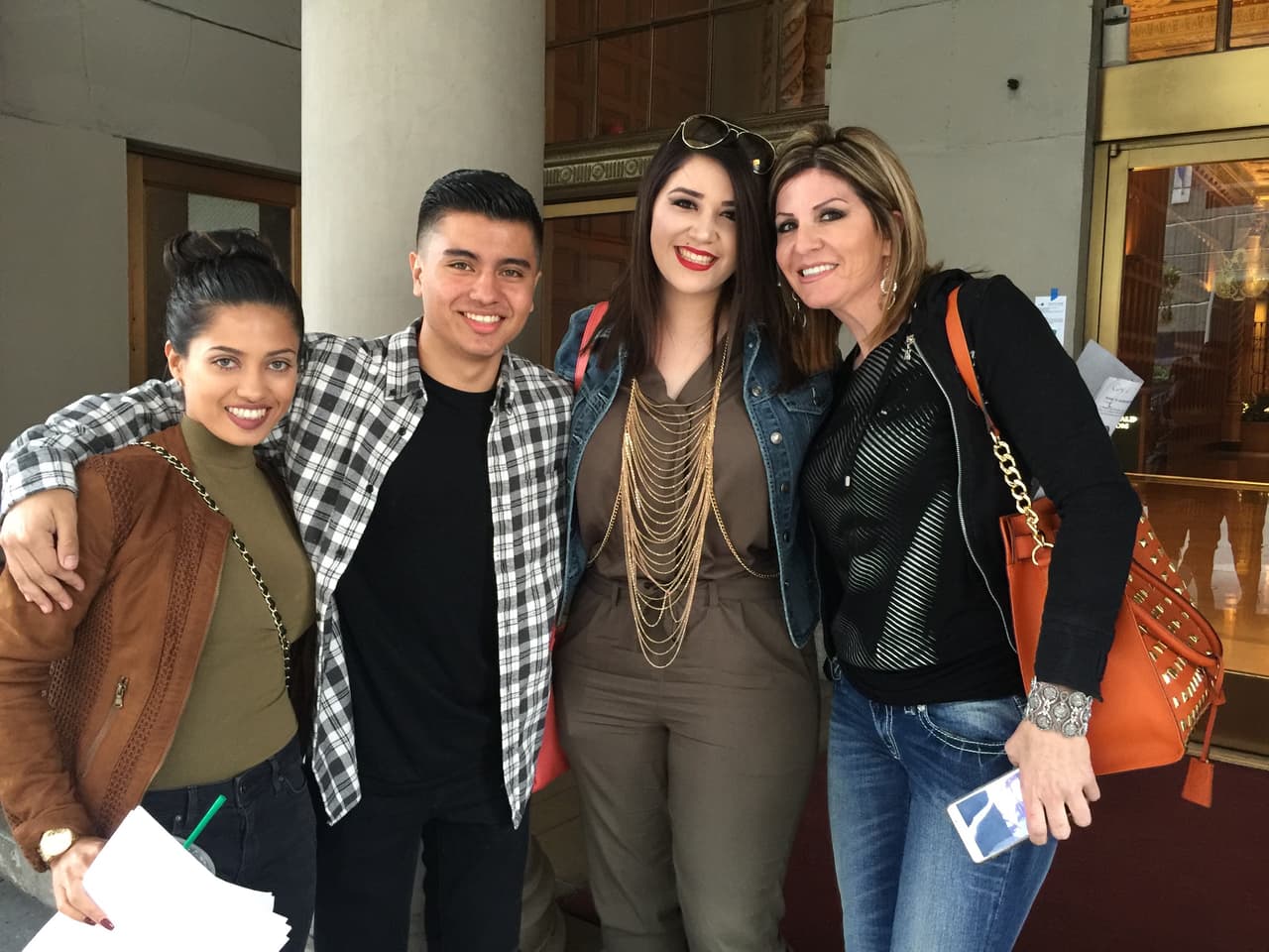 ¡Han sido semanas en búsqueda de los mejores! seis ciudades recorridas, Puerto Rico, Chicago, Houston, Miami, Nueva York y hoy la gira de audiciones termina en Los Ángeles. Nos vamos felices de haber encontrado chicos y chicas con estilo, personalidad y sobretodo talento.